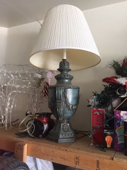3 ft tall vintage Lamp