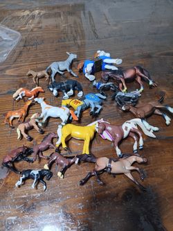 Small horses 🐎 toys