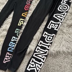 love pink yoga pants