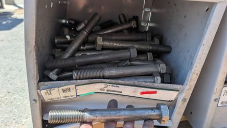 Bulk lot large black bolts 9 bins full hex head cap screw hardware store inventory bolt lot please review 5/8 in 3/4 in 7/8 in & washers