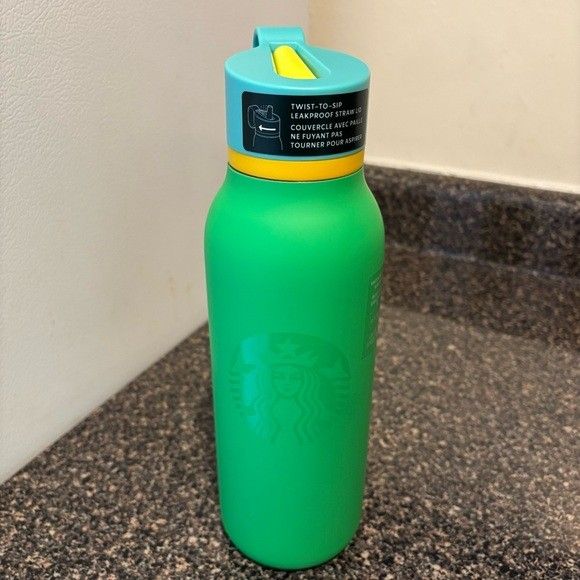 Starbucks New Green 32 Oz Insulated Cup Never Used