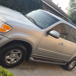 2002 Toyota Sequoia