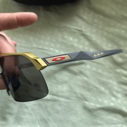 Oakley Limited Edition
