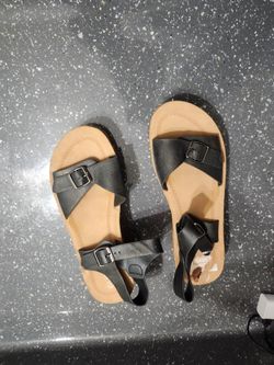 Sandles