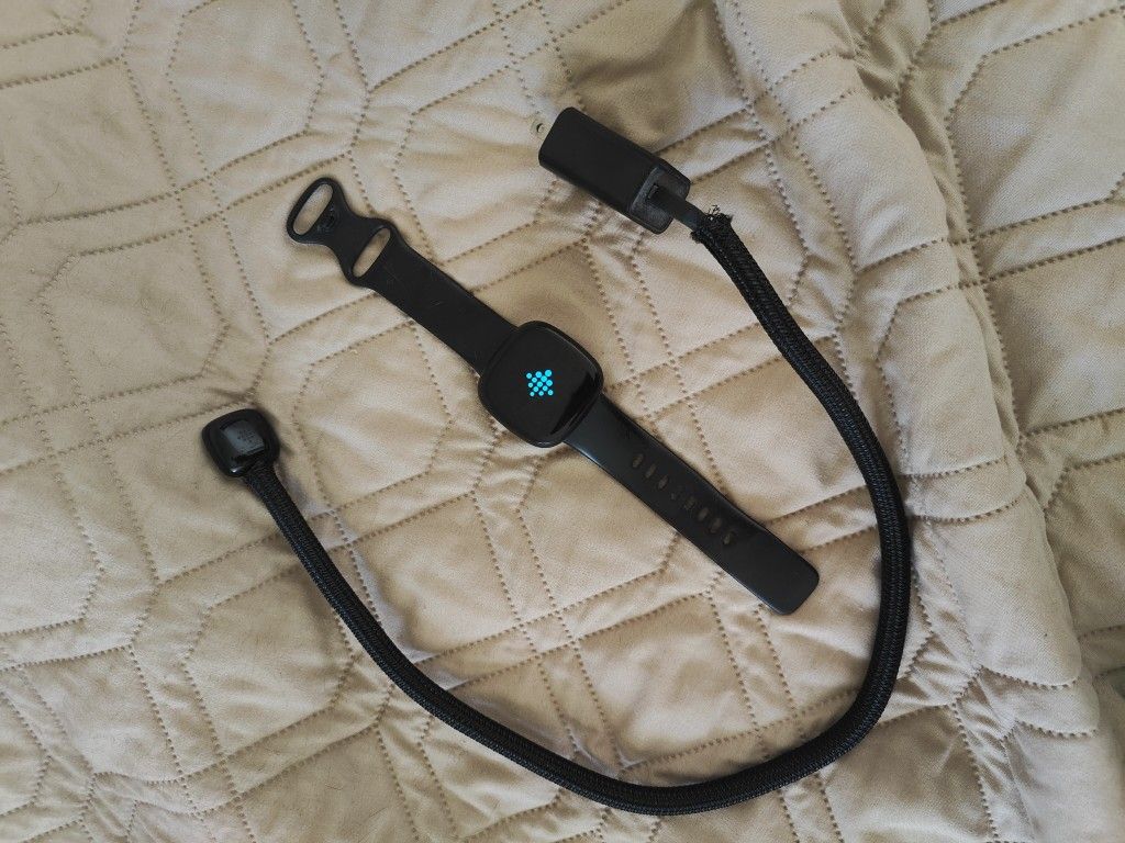 Fitbit Versa 3 - Black
