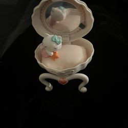 Hello Kitty Sea Shell Vanity Decor