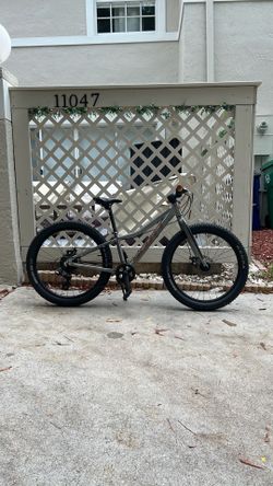 Scott,grey and orange,24 inch