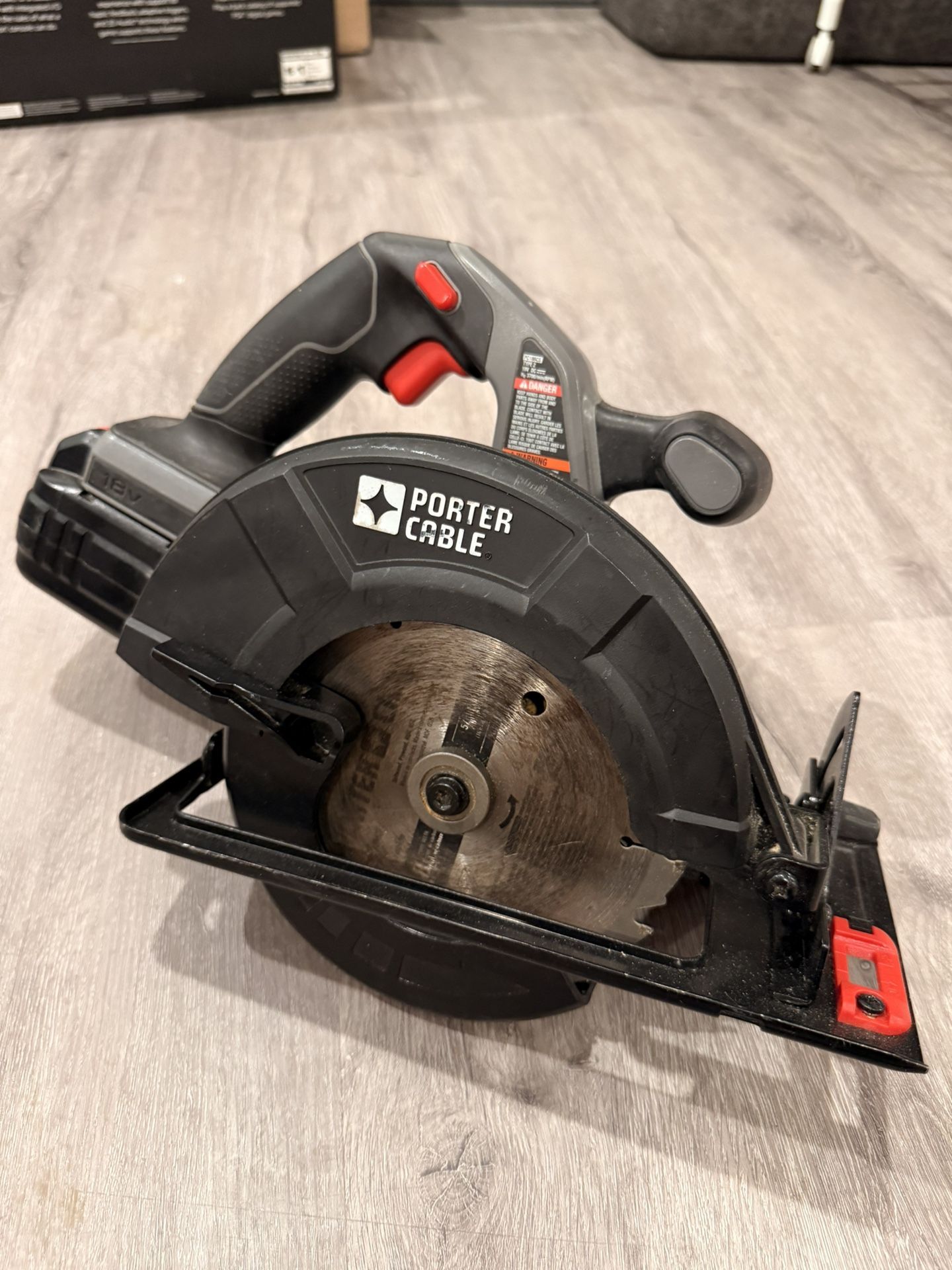 PORTER-CABLE 18V Cordless Circular Saw