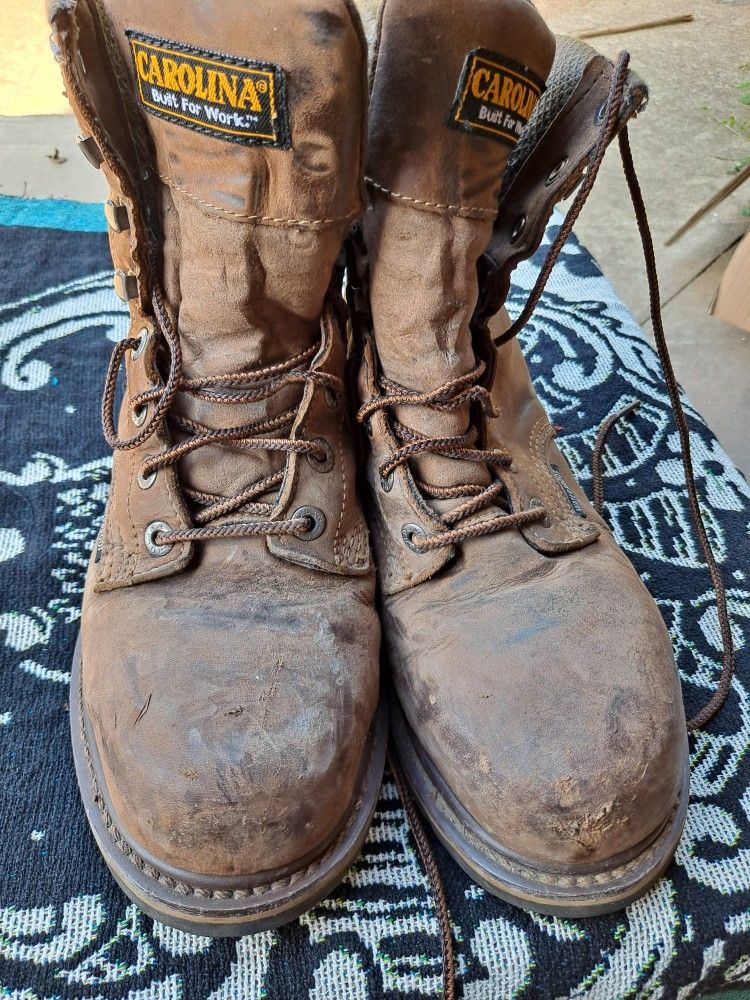 CAROLINA WORK BOOT. STI TOE SIZE 9.5 D