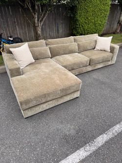 Crate and Barrel Sectional Couch Sofa
