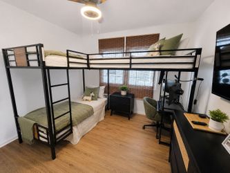 Triple Twin L-Shaped Bunk Bed w/Desk