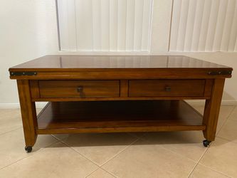 Nice Rolling Wood Coffee Table With 2 Drawers and Casters
