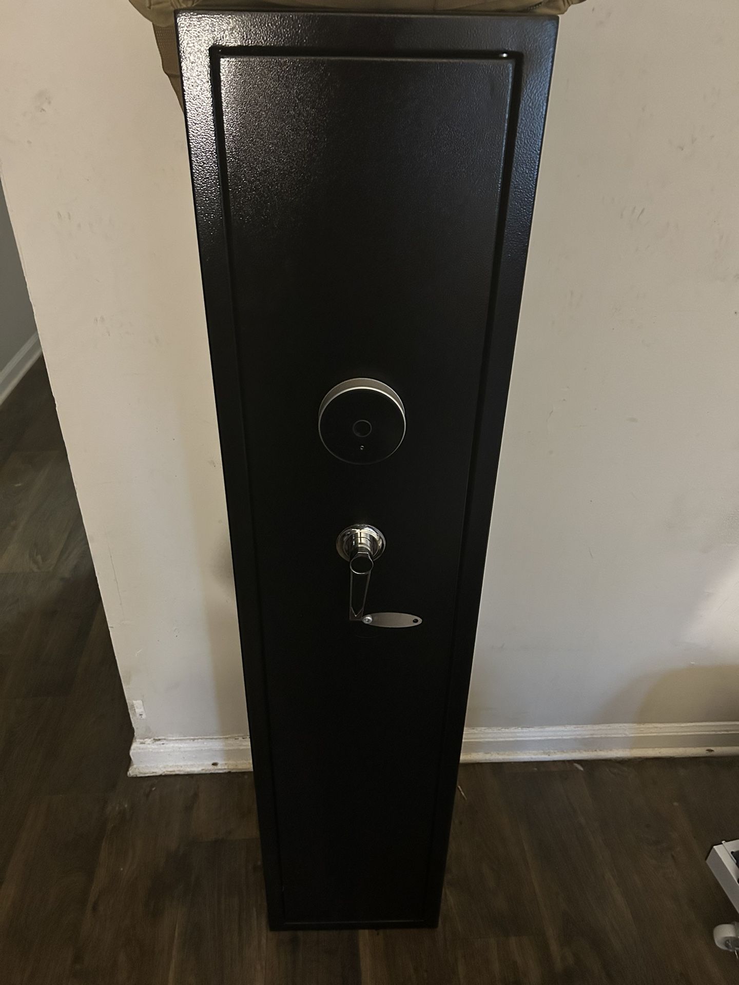 Safe With Fingerprint Reader 