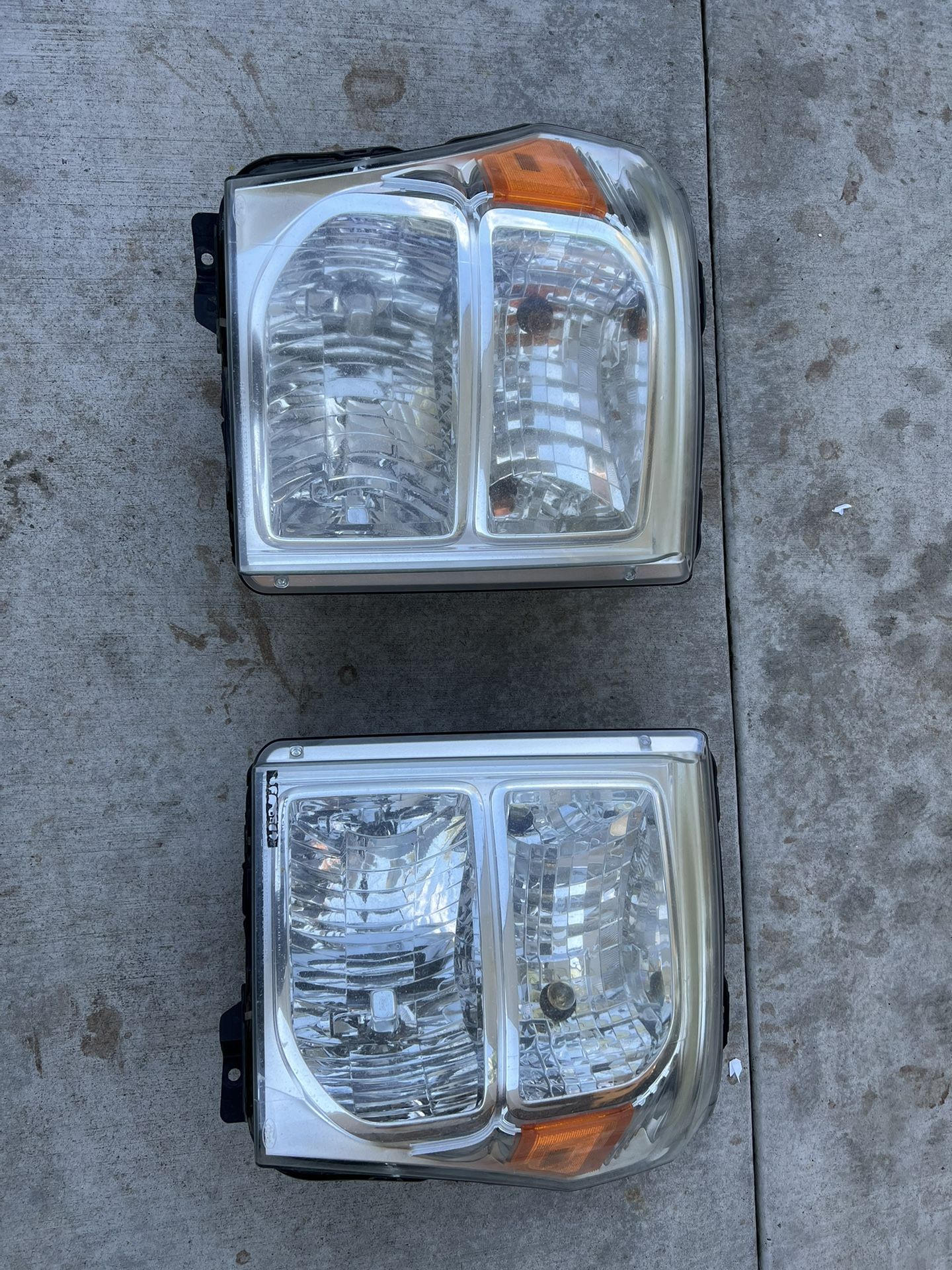 Ford Super Duty Headlights