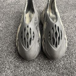 Yeezy Foam Runner sz 11