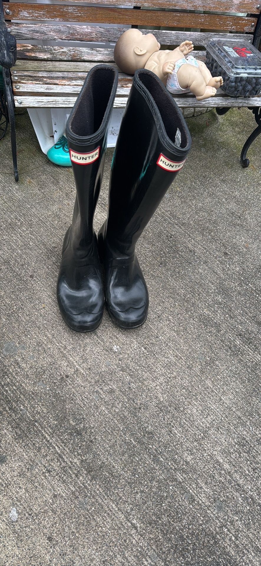 Rain Boots Size 6-7 Hunter Brand