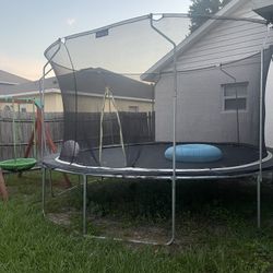 Trampoline 
