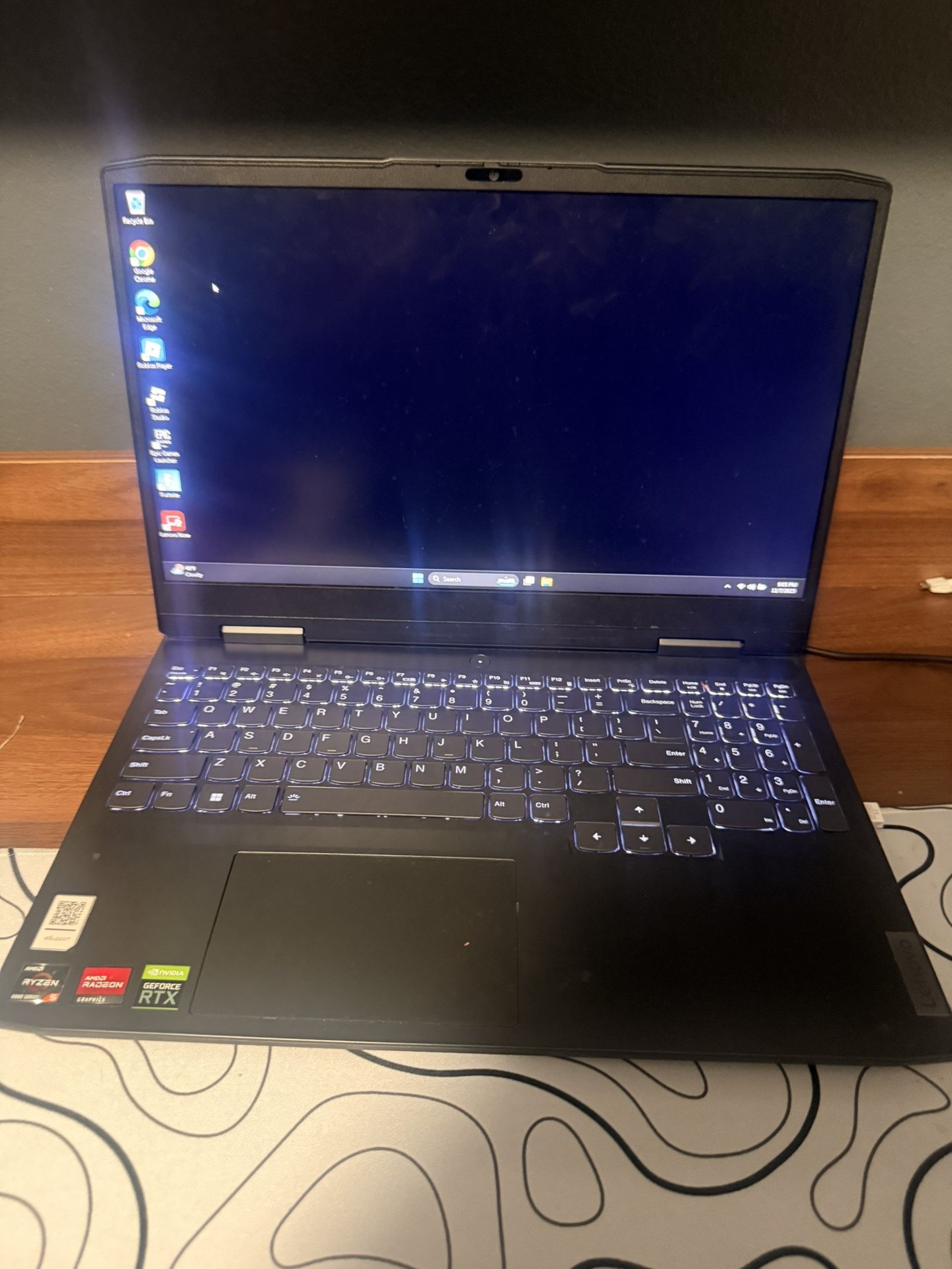 Lenovo gaming laptop