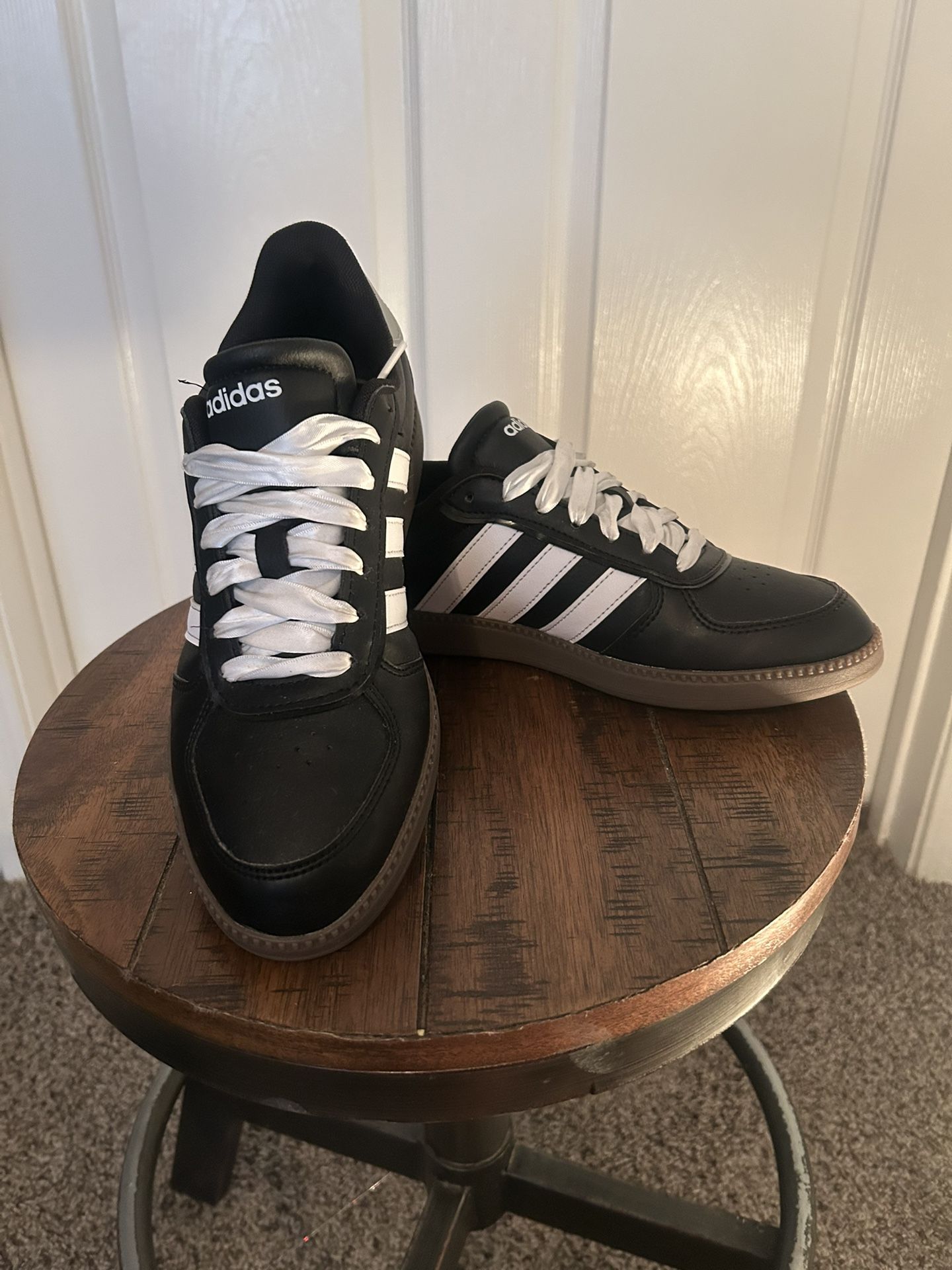 Adidas Size 8 1/2