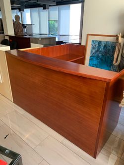 Wood reception desk Shell l shape 6’x6’