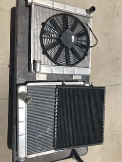 Radiator custom for an older model ford bronco..!! Make an offer