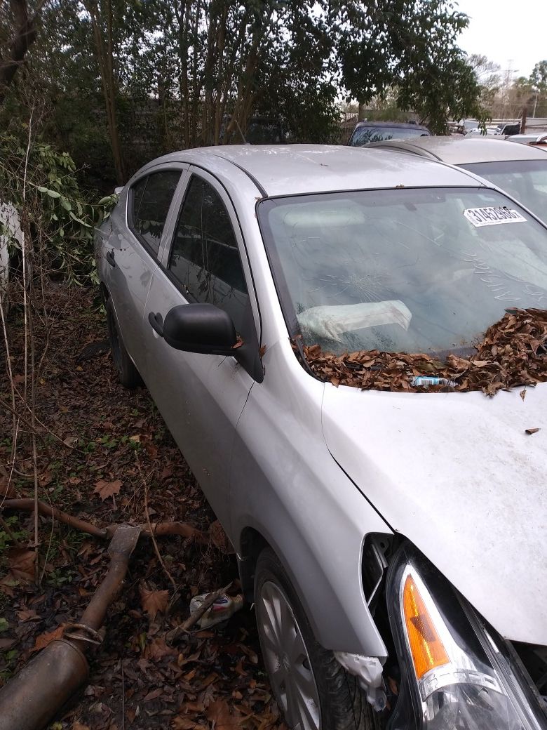 2015 Nissan versa part