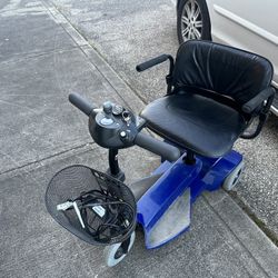 Zip’r 3 Traveler 3-Wheel Mobility Scooter new battery’s fits in trunk 
