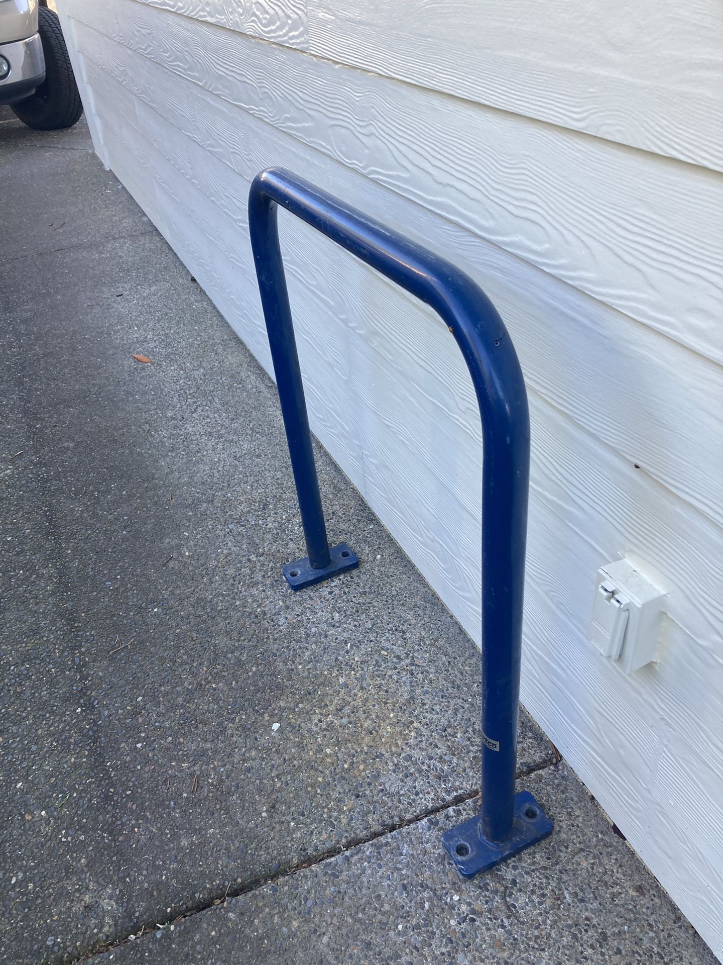 Bicycle Locking Rack-Huntco Co.