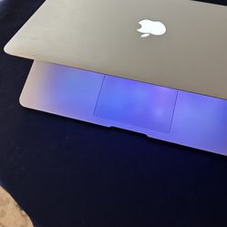 Apple MacBook Air 13” I5/8GB/256GB SSD $180