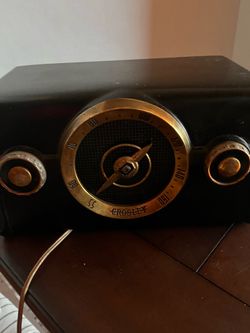 vintage 1950 Crosley Model 10-136E AM vacuum tube radio