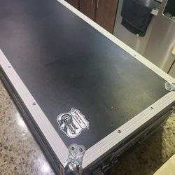 Road Ready DJ Case With Wheels 
