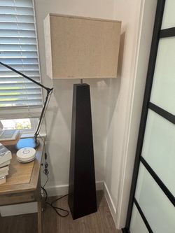 Modern Floor Lamp — Tapered Base, Linen Shade