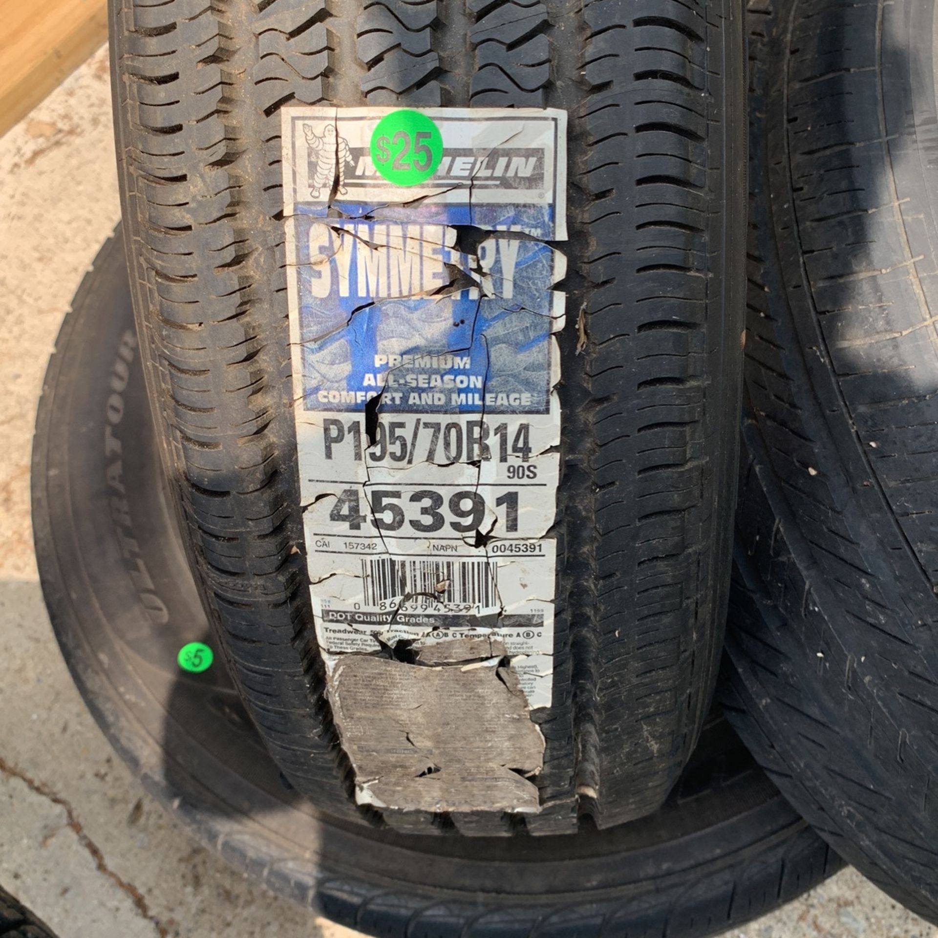 P195/70/14  Michelin Tire