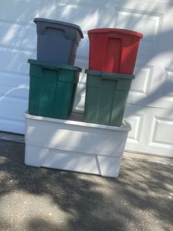 5 storage tubs/containers/bins with lids
