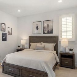 Modern Queen Size Bedroom Set – Excellent Condition