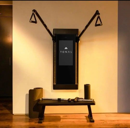 Tonal Smart Gym Gen 1 + Accessories