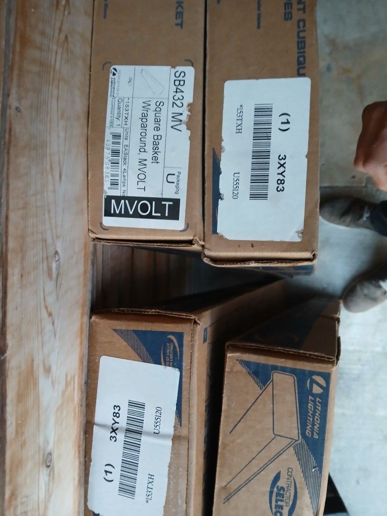 Brand New Lighting With Ballast Still In Original Boxes