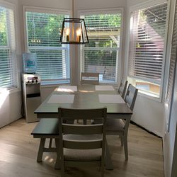 Six piece dining Set