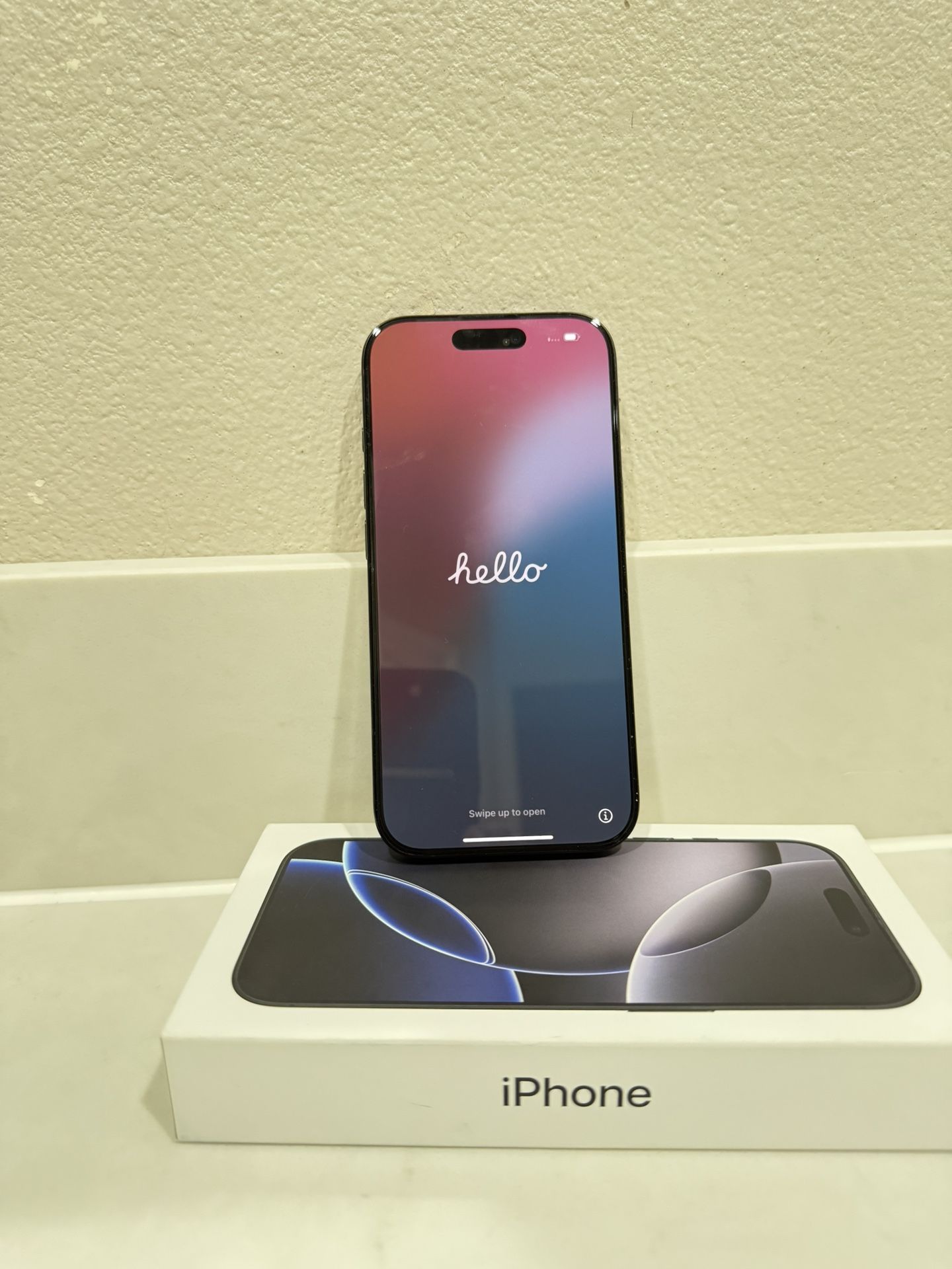 iPhone 16 Pro 128GB Black *Unlocked*