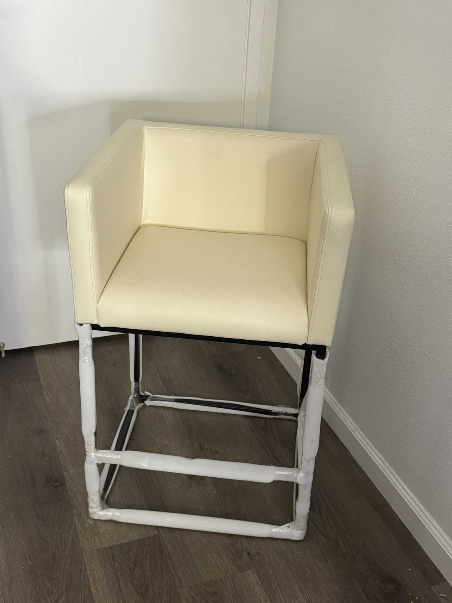 Embassy 34" Metal Counter Height Bar Stool