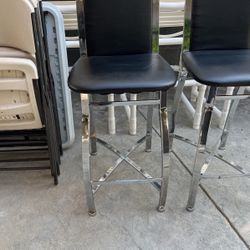 State Sale Bar With 2 Chair Brand new