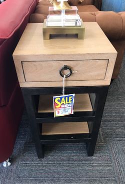 🎬TODAY ONLY DEAL💥💥offer is valid 7/7/2018💥💥NON-NEGOTIABLE 💥💥Lexington side table