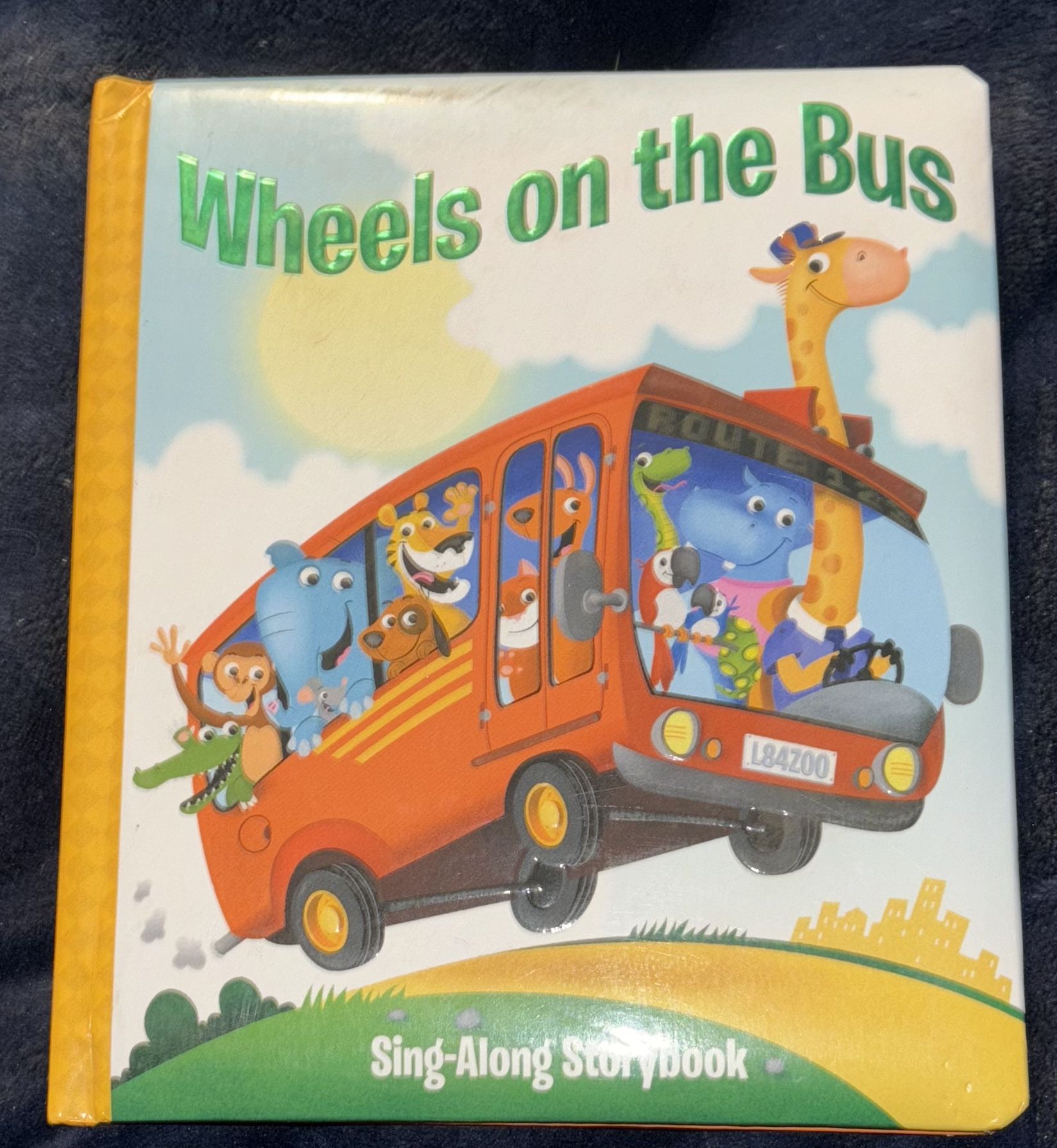 Wheels On The Bus ( Sing Along Song Book)