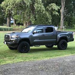 2020 Toyota Tacoma TRD off road 4x4