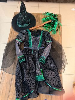 Girl witch costume