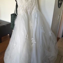 Women’s Wedding Dress 