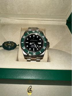 Watch men submarine