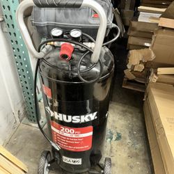 27 Gal. 200 PSI Oil Free Portable Vertical Electric Air Compressor Wont Turn On For Parts