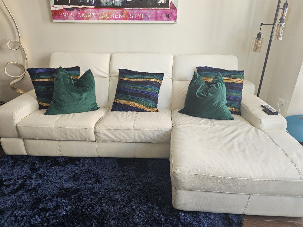 Havertys White Sectional
