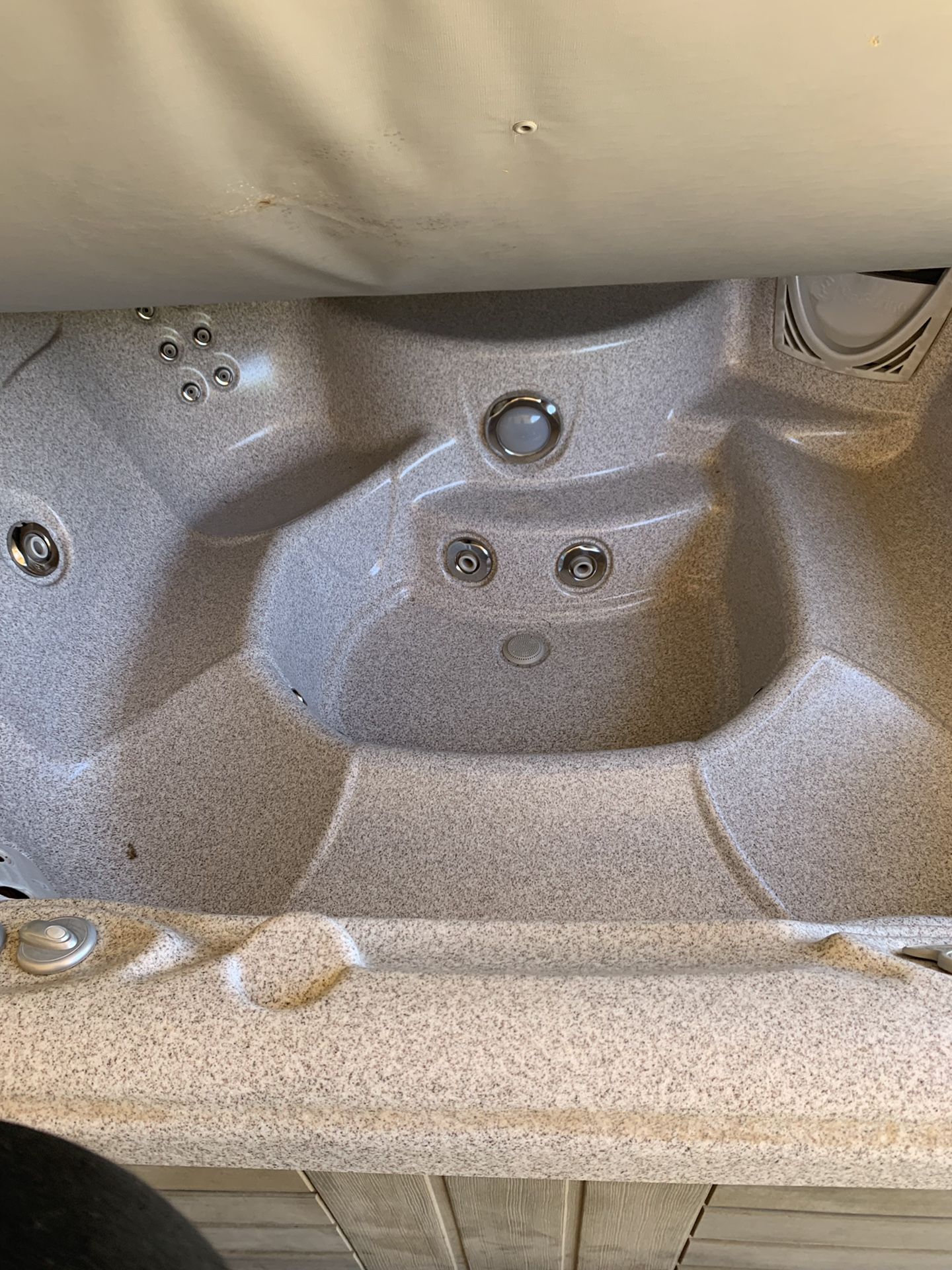Hot spring grandee hot tub price negotiable for Sale in Maricopa, AZ